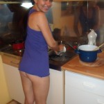 Zuzinka washing dishes with no panties on, picture 3 :-)